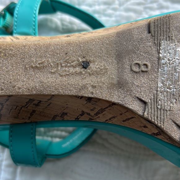 WomanTeal wedges teal sandals size 8 - Picture 4 of 4